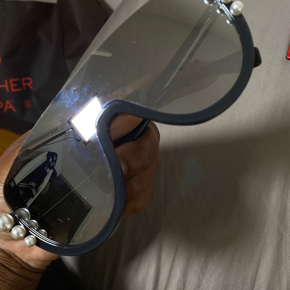 Fendi Mirrored Sunglasses - Picture 4 of 4